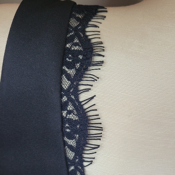 Low Back Princess Vera Wang Lace and Tulle Dress - Picture 3 of 4